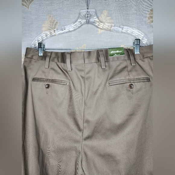 NWT Eddie Bauer Classic Fit Pants. Size 38x32 - Picture 8 of 11